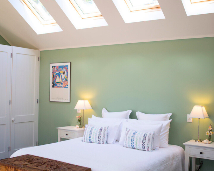 Bedroom can be configured as a Super King bed or two Twin Beds - Purangi Suite, 970 Lonely Bay Lodge