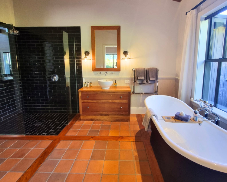 Large bathroom with bath - The Barn, 970 Lonely Bay Lodge