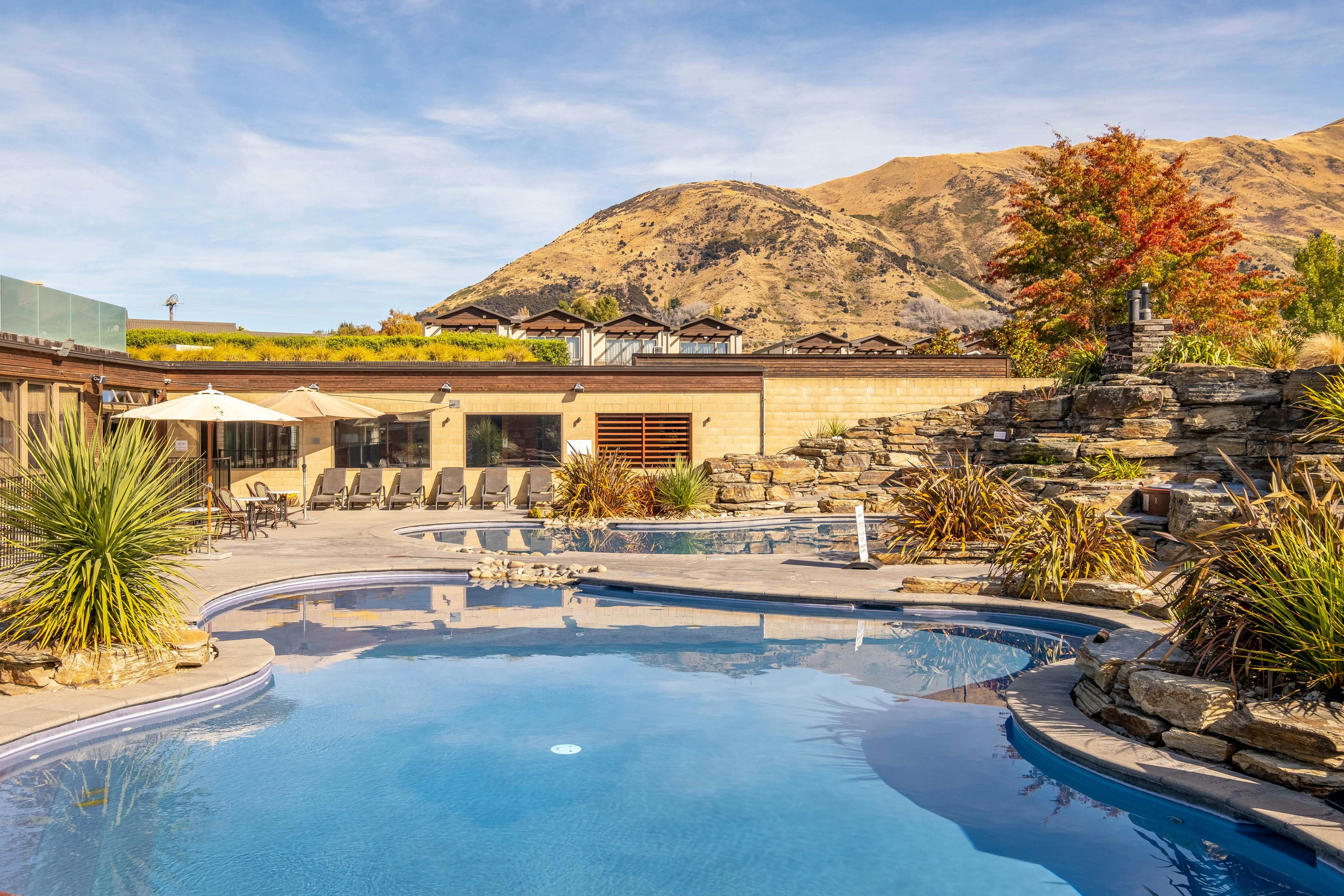 Relaxing outdoor hot tubs at Oakridge Resort, surrounded by stunning mountain views and the fresh alpine air.