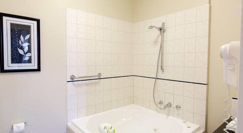 Ballarat accommodation – Luxury spa bath