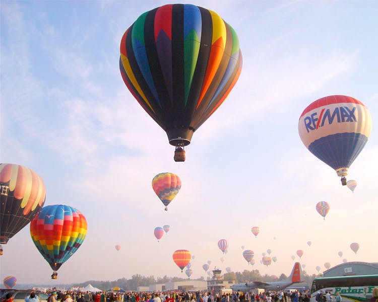 18 Vine Inn and Carriage House Special Deals & Packages - Hot Air Balloon Ride