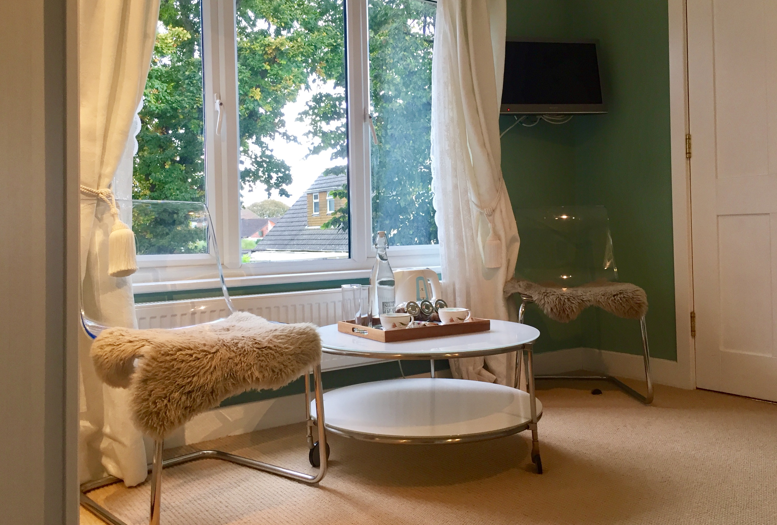 Home Thatched Cottage Hotel