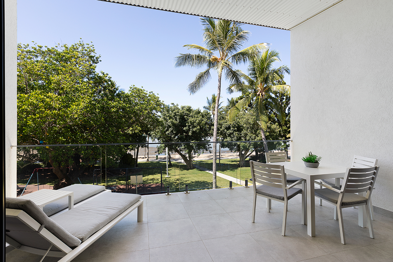 One Bedroom Apartment Beach View