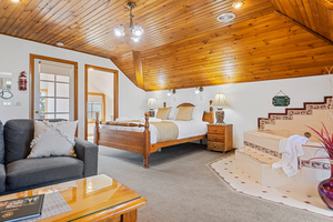 Attic Spa Suite