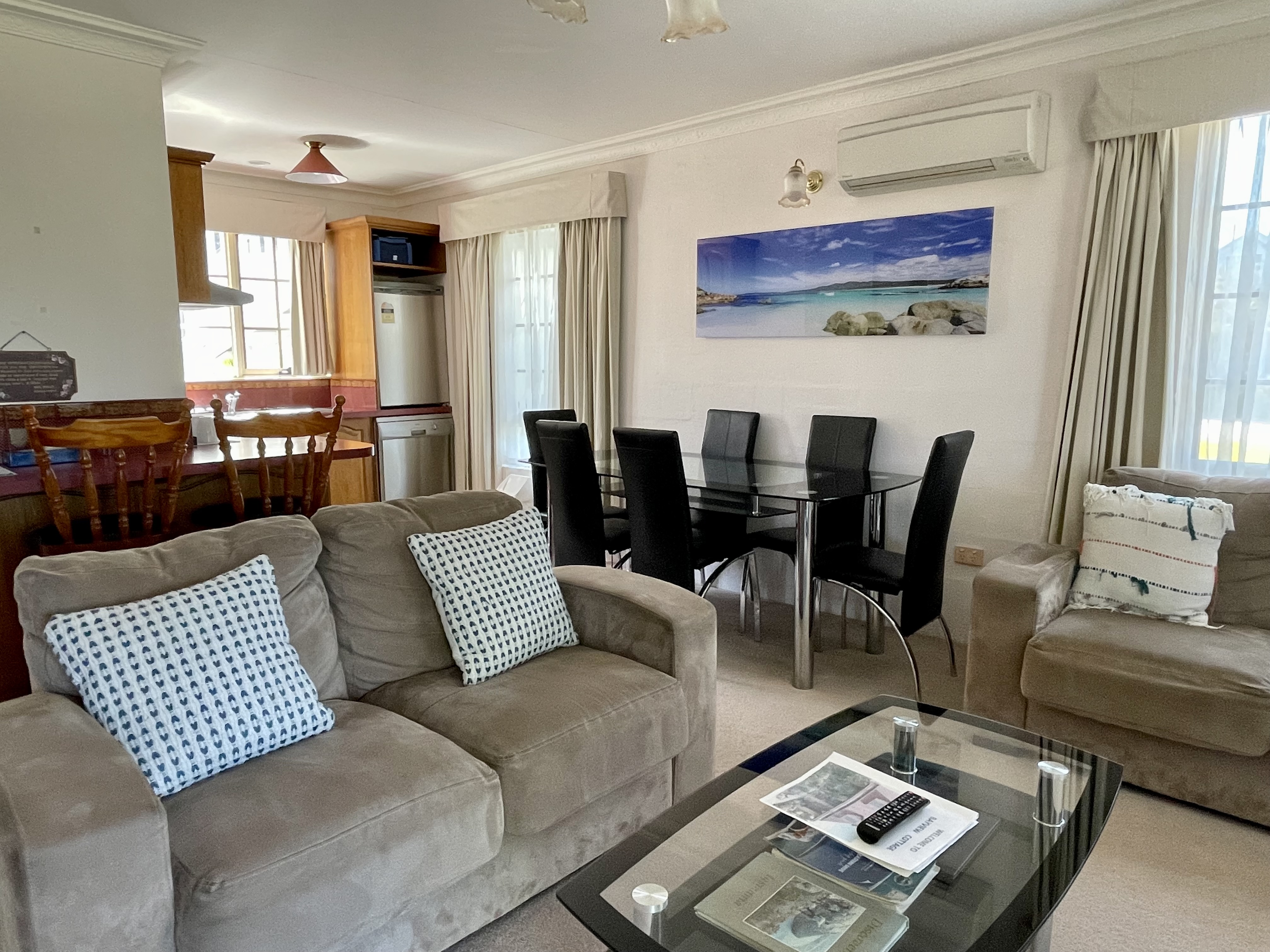 Bayview 3 bedroom attic spa cottage