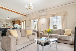 Dove Cottage Lounge area