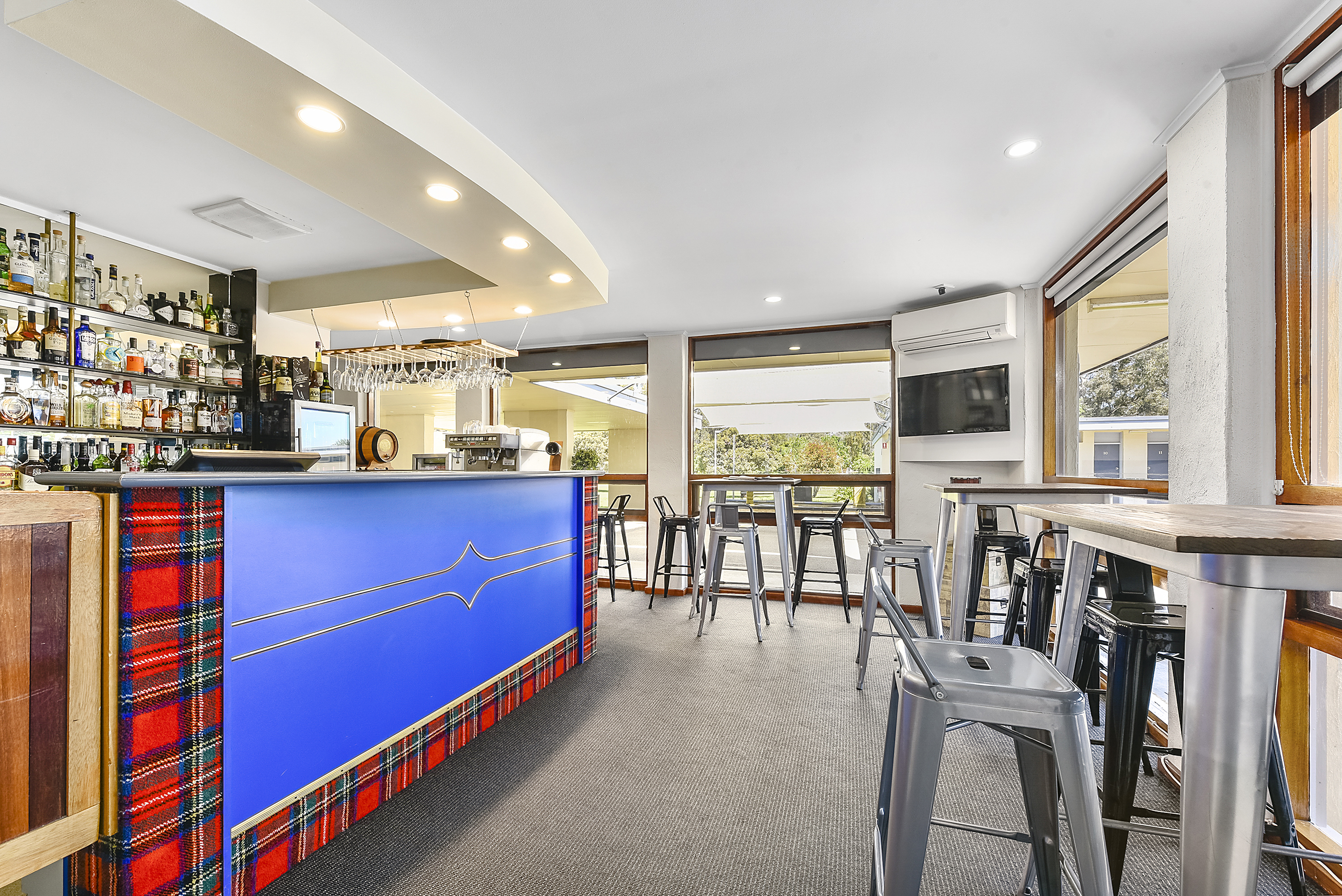 Highlander Restaurant & Bar