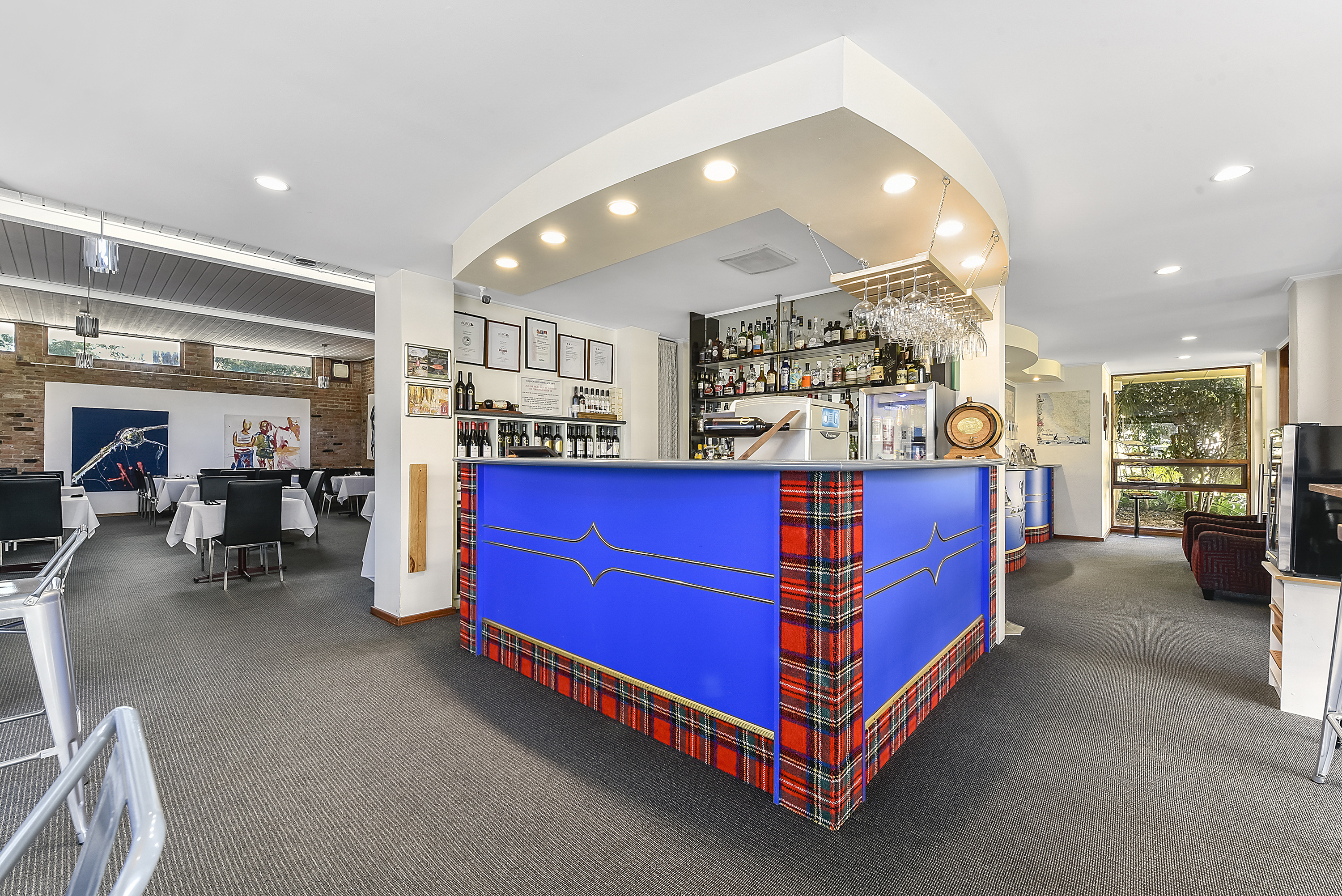 Highlander Restaurant & Bar