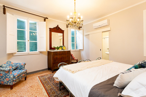 Suite Etrusca with view on Main road