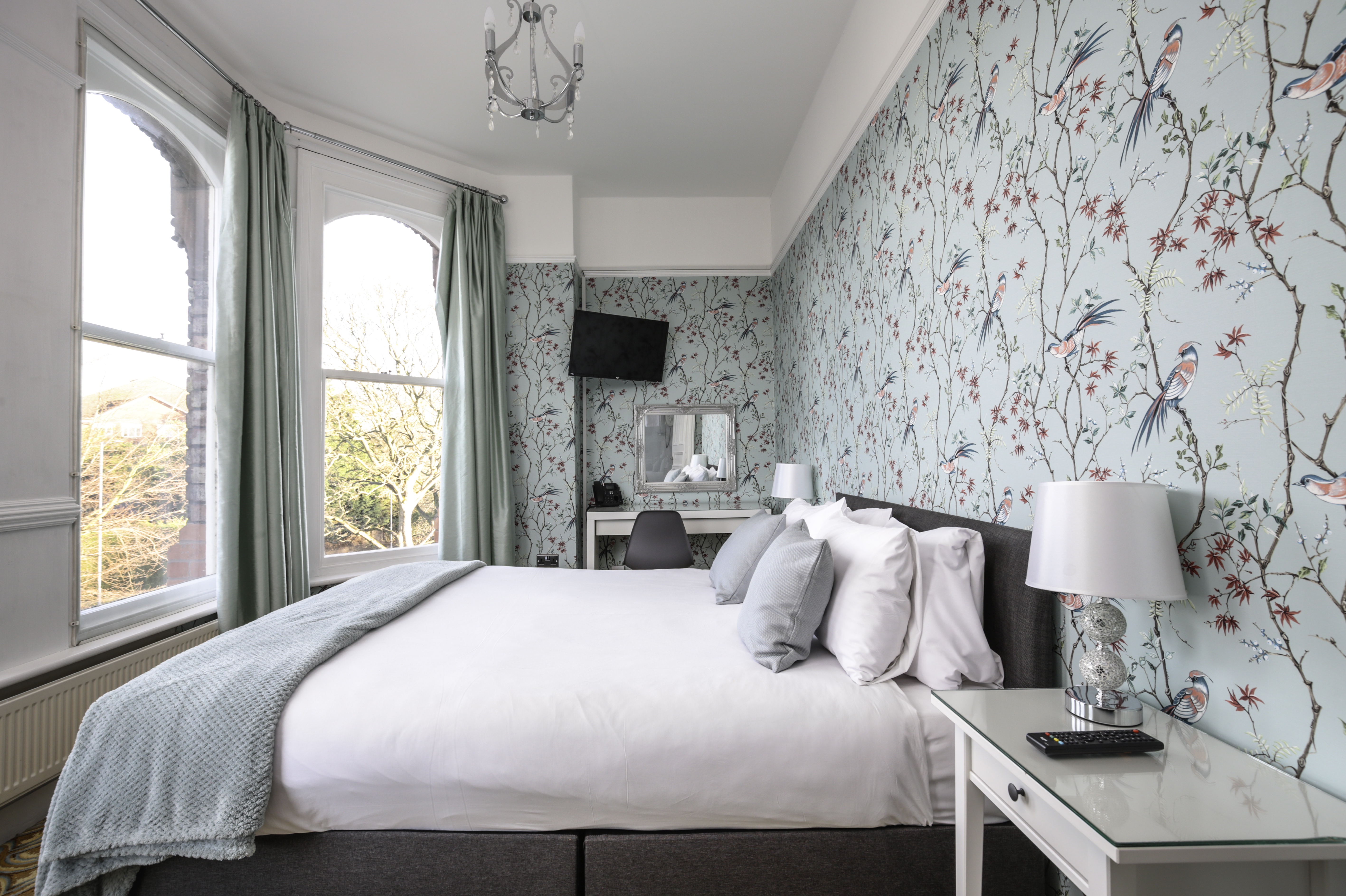 double room, Triple room, Quad Room, Twin Room, Single Room bed & breakfast, liverpool, sefton park, lake view, Ensuite