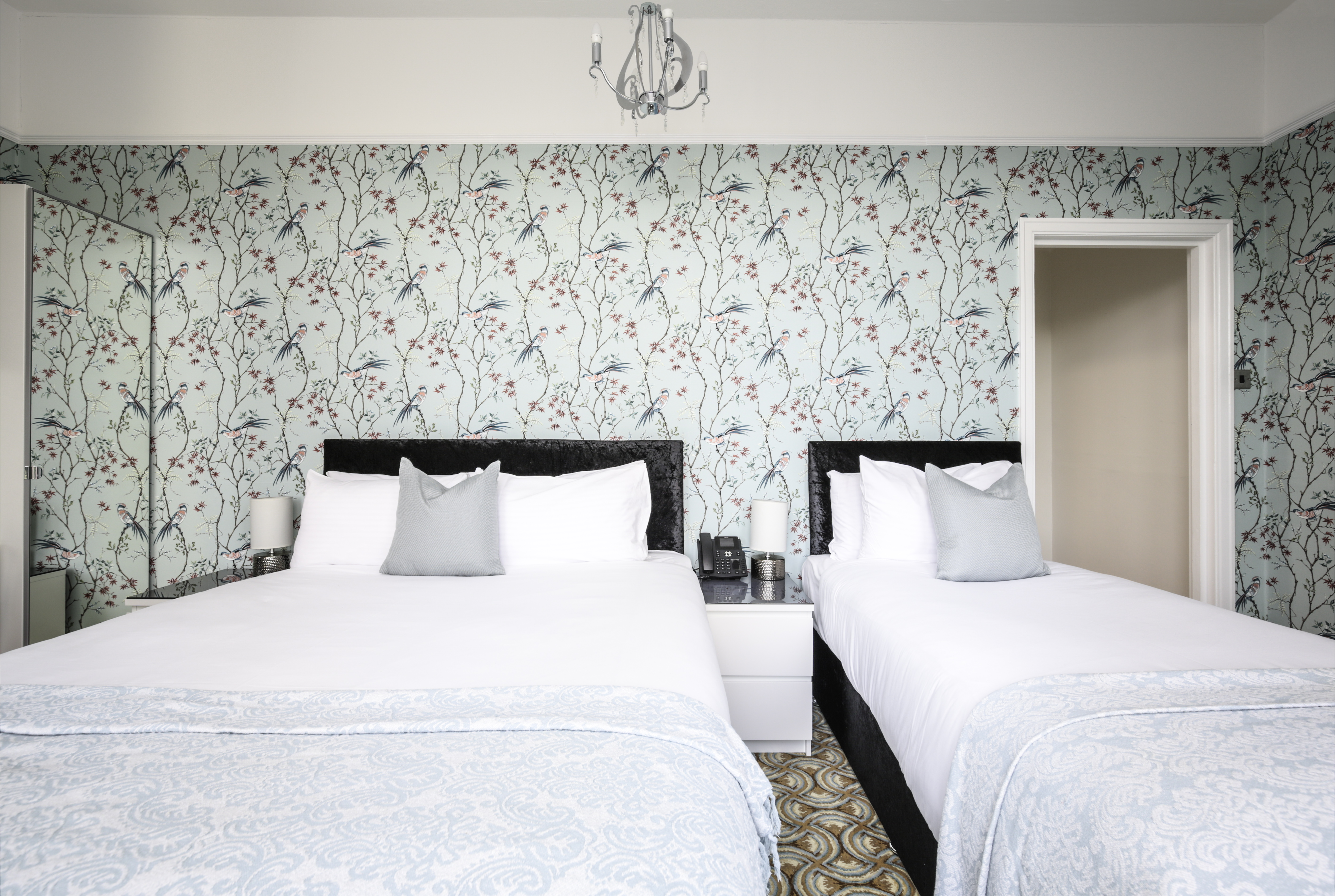 double room, Triple room, Quad Room, Twin Room, Single Room bed & breakfast, liverpool, sefton park, lake view, Ensuite