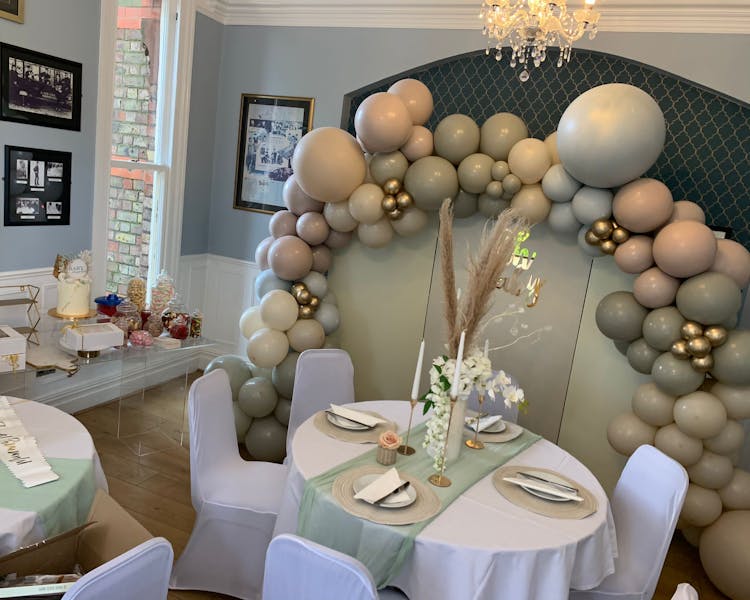 baby shower, room decor, park view
