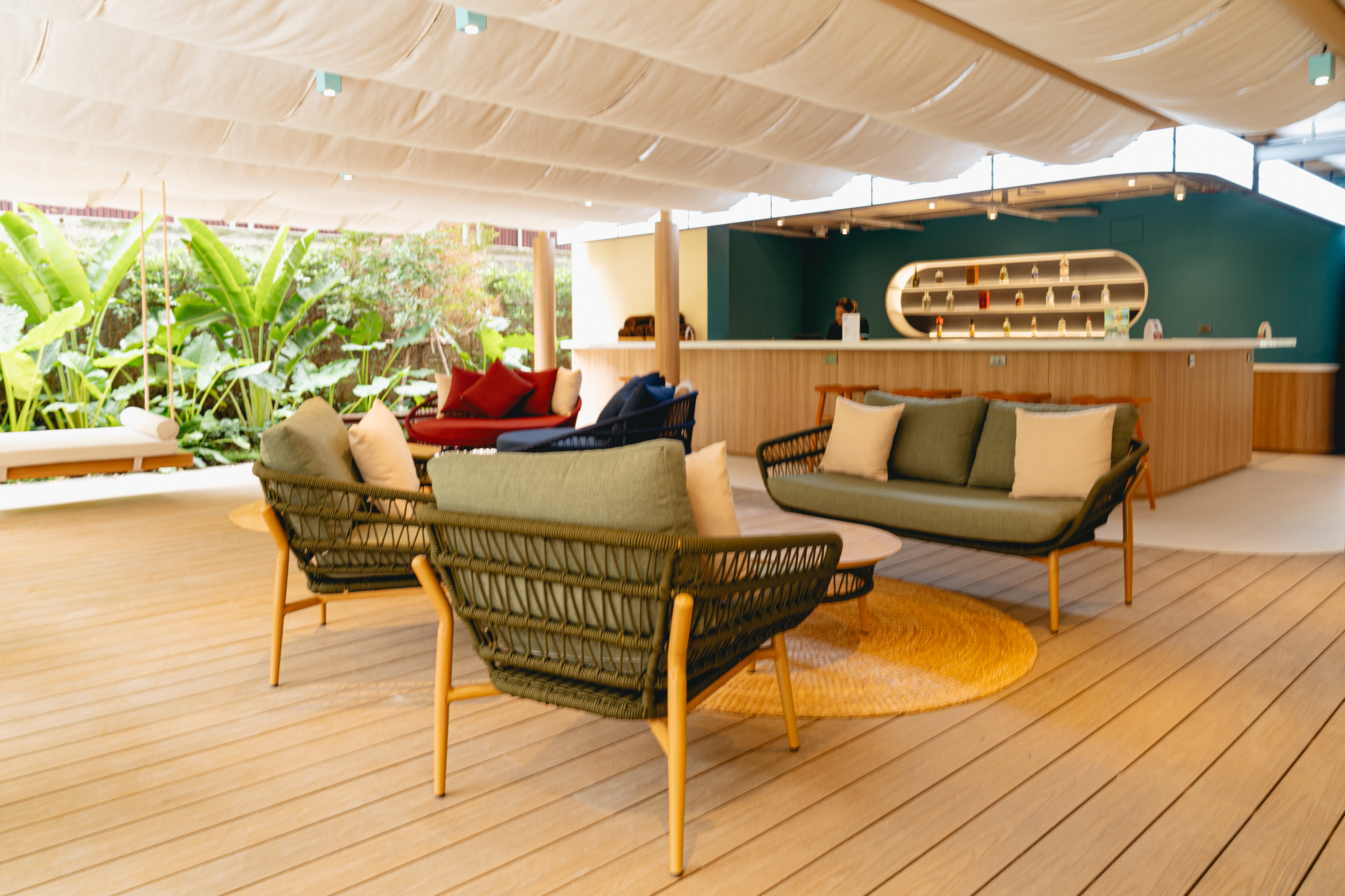 Pool & BarPool & Bar