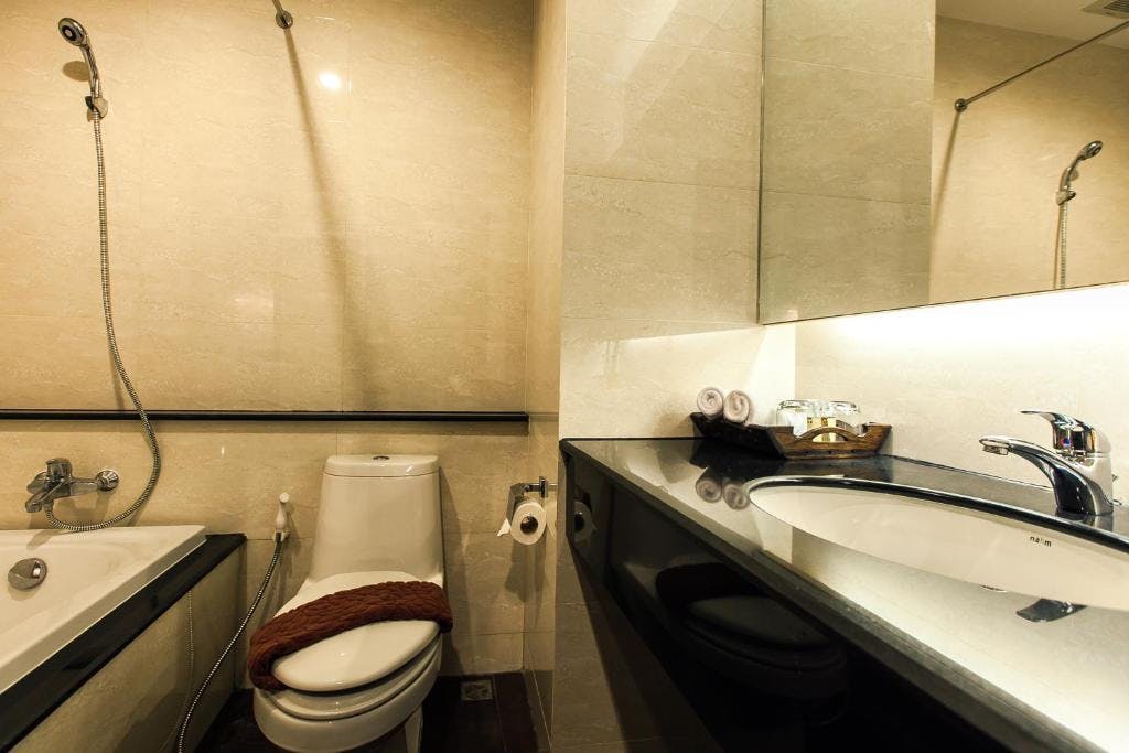 Bathroom with Bathtob for All Grand Supeior Rooms