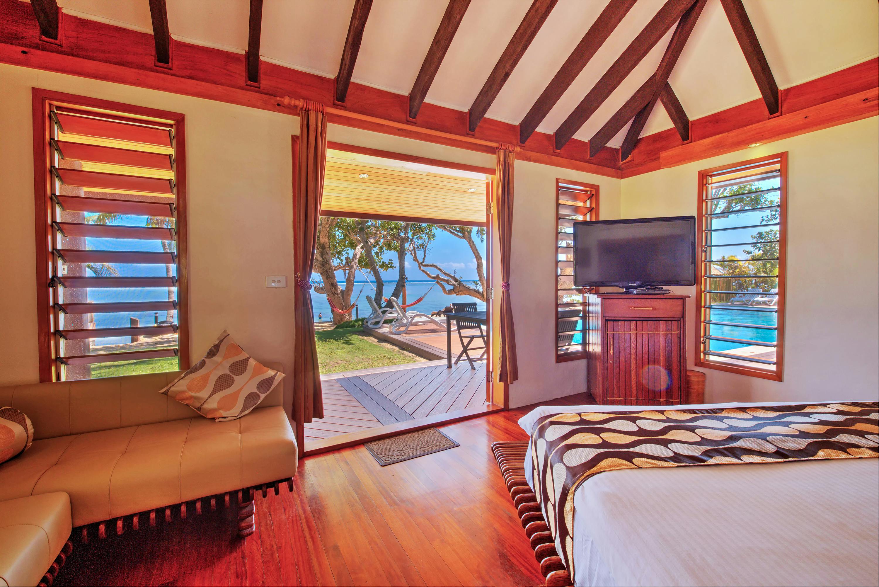 beachfront boutique hotel coral coast fiji private villa ocean view bath 2 person romantic escape
