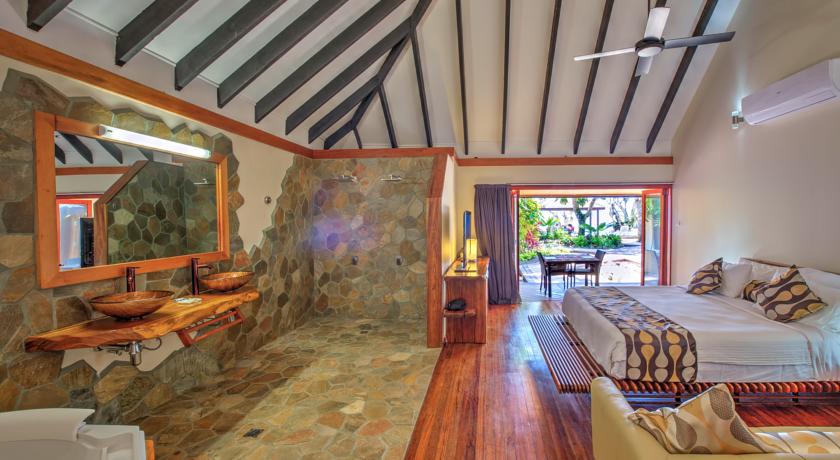 beachfront boutique hotel coral coast fiji private villa ocean view bath 2 person romantic escape