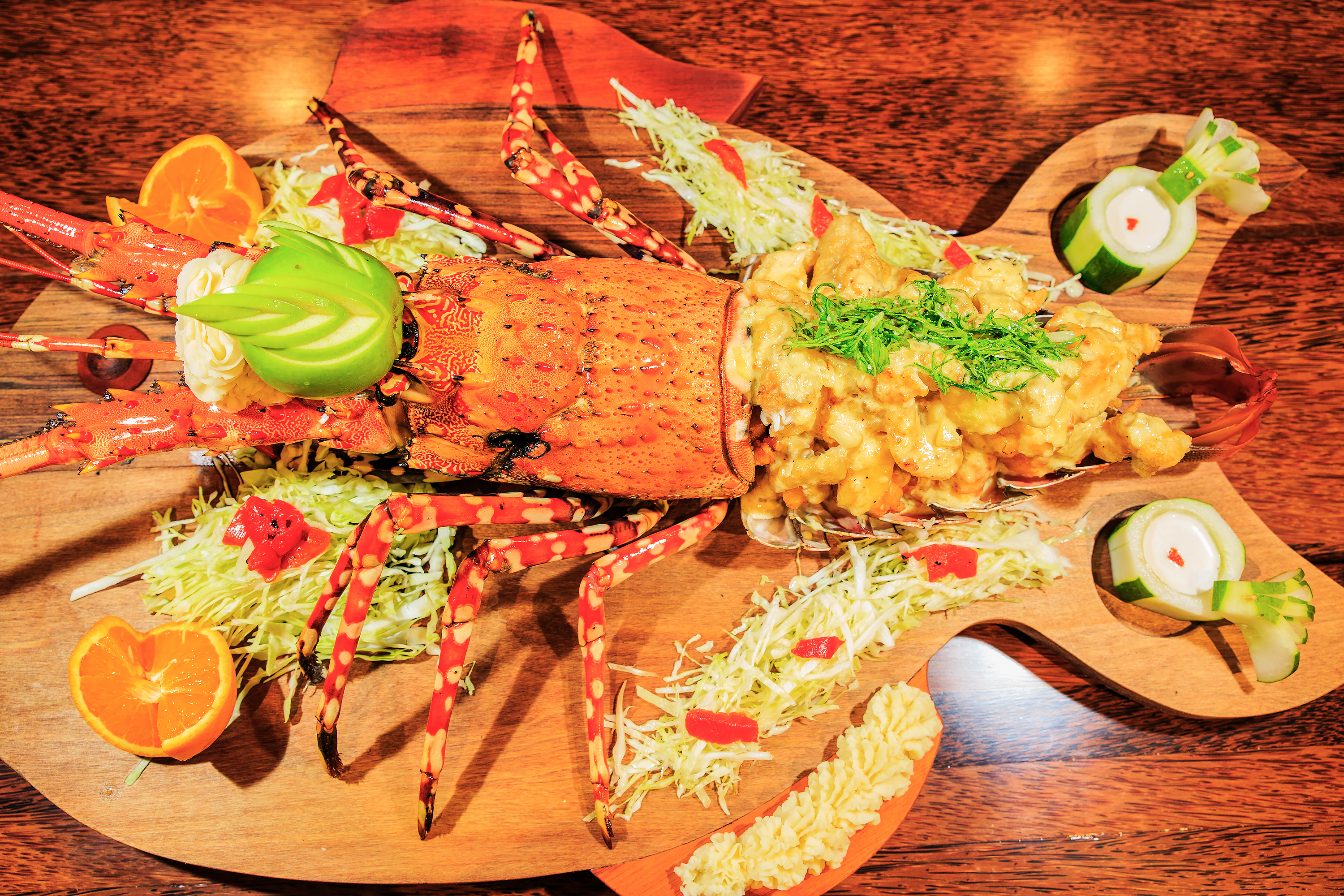 beachfront boutique hotel coral coast fiji fine dining seafood platter lobster