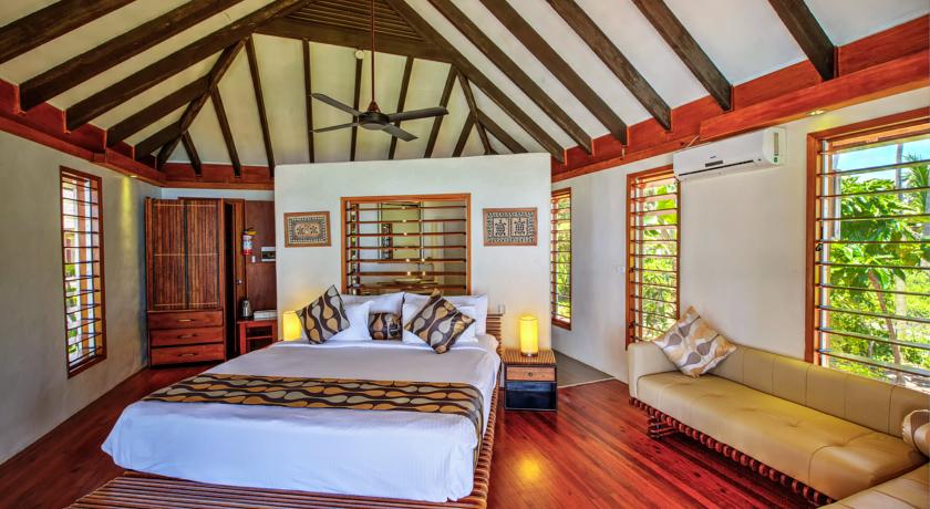 beachfront boutique hotel coral coast fiji private villa ocean view bath 2 person romantic escape