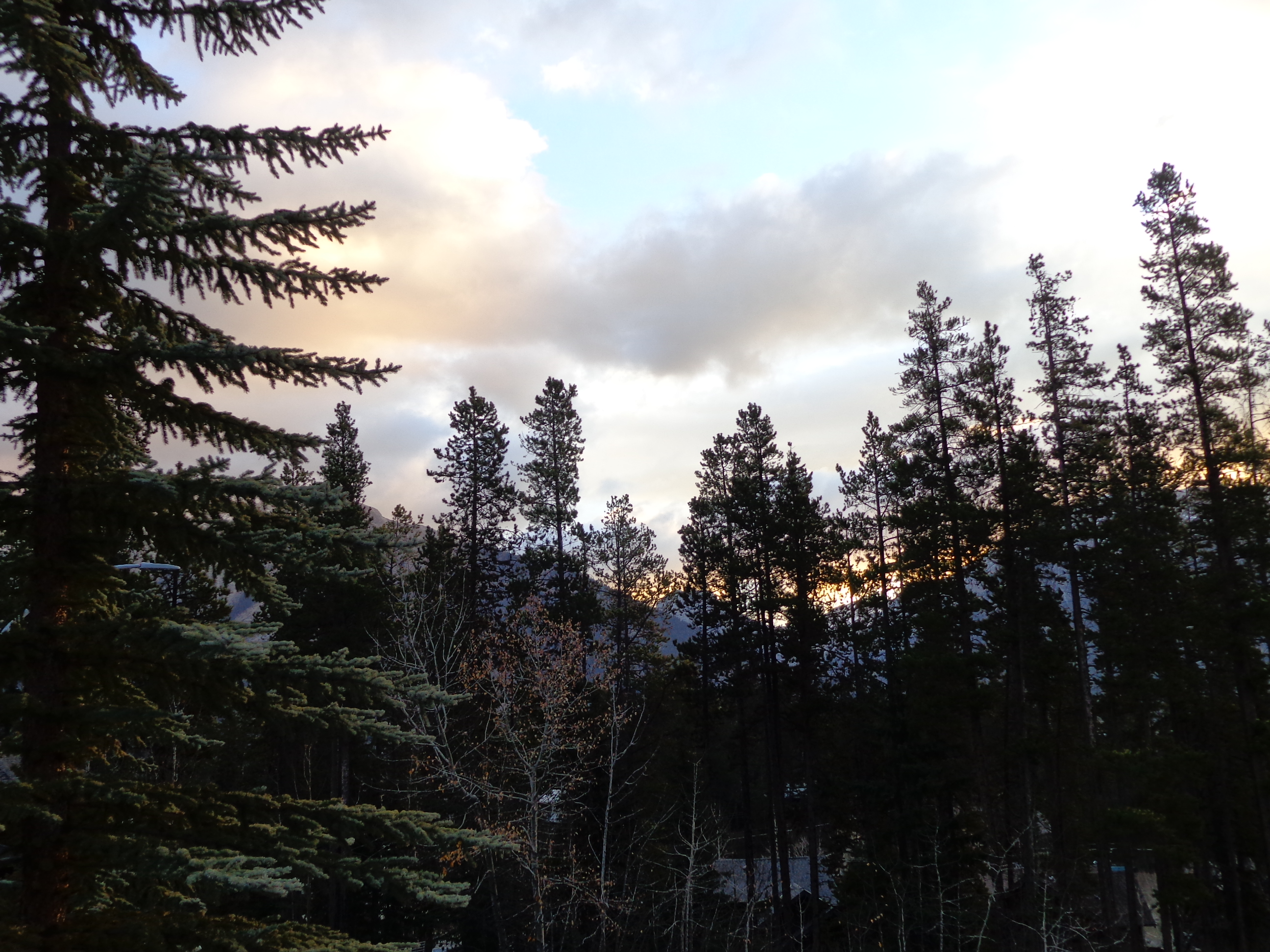 A majestic mountain sunrise viewed from the balcony at Ballyrock