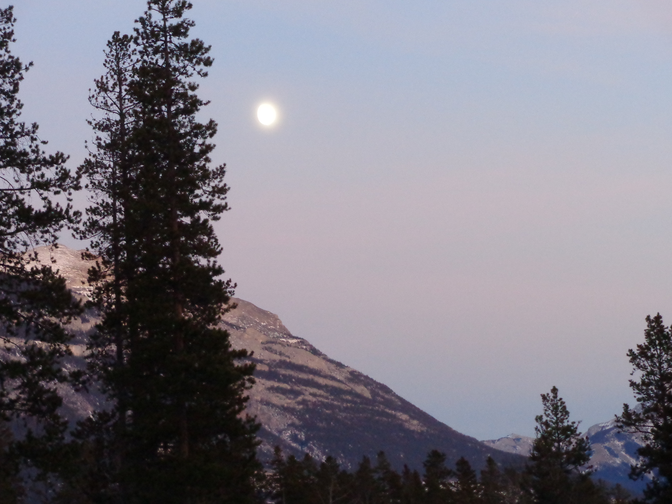 Another beautiful moon rise viewed from the deck at Ballyrock Home