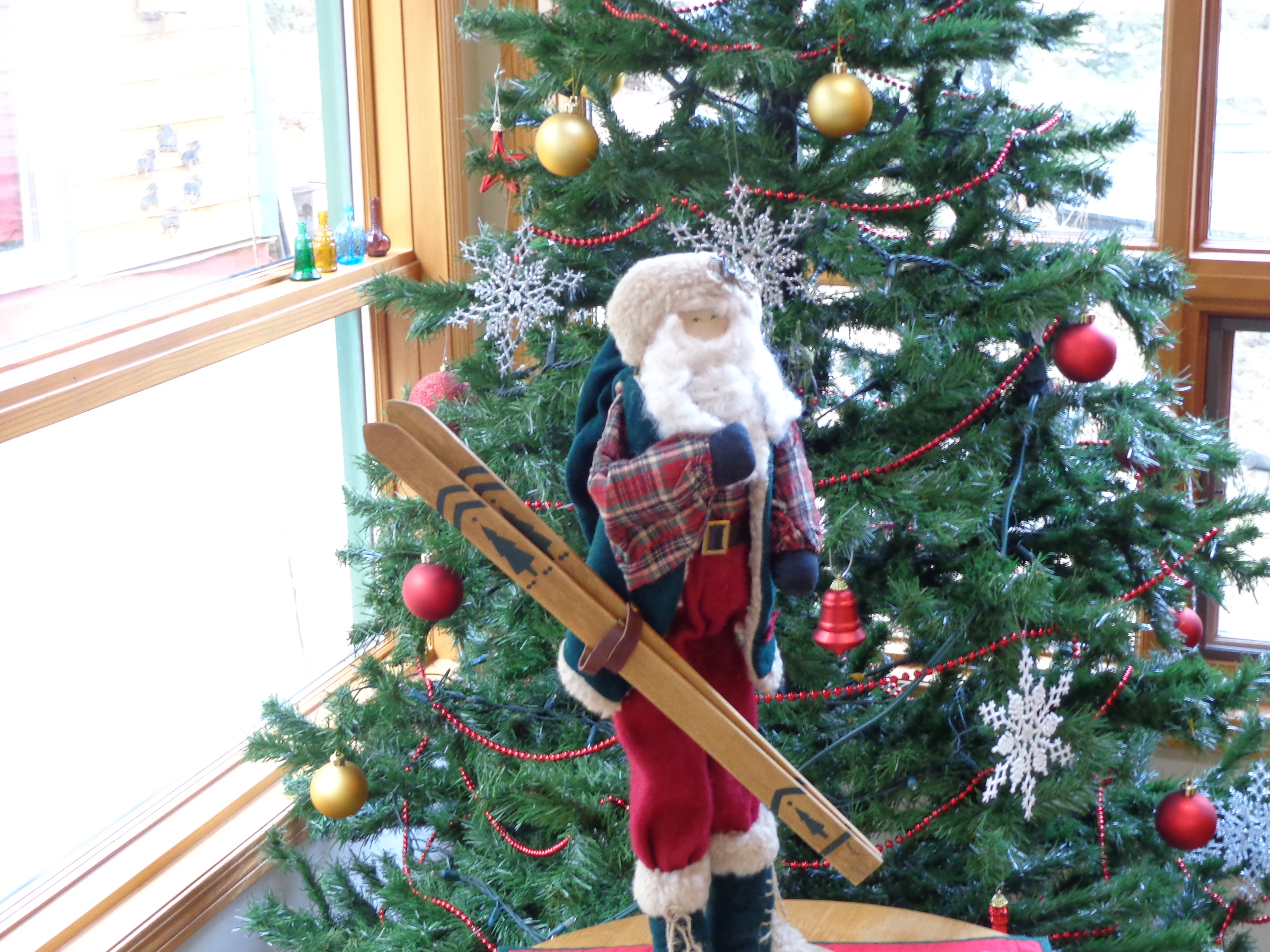 Santa always brings his ski's to Canmore_Banff