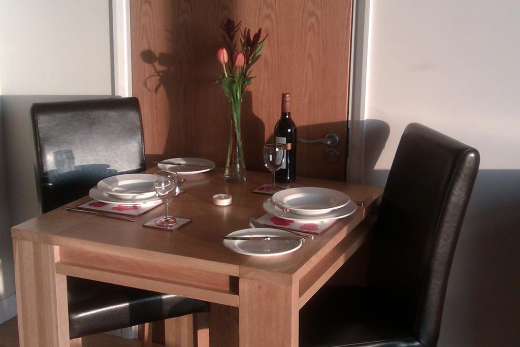 Dining area - Liberty Wharf Apartments