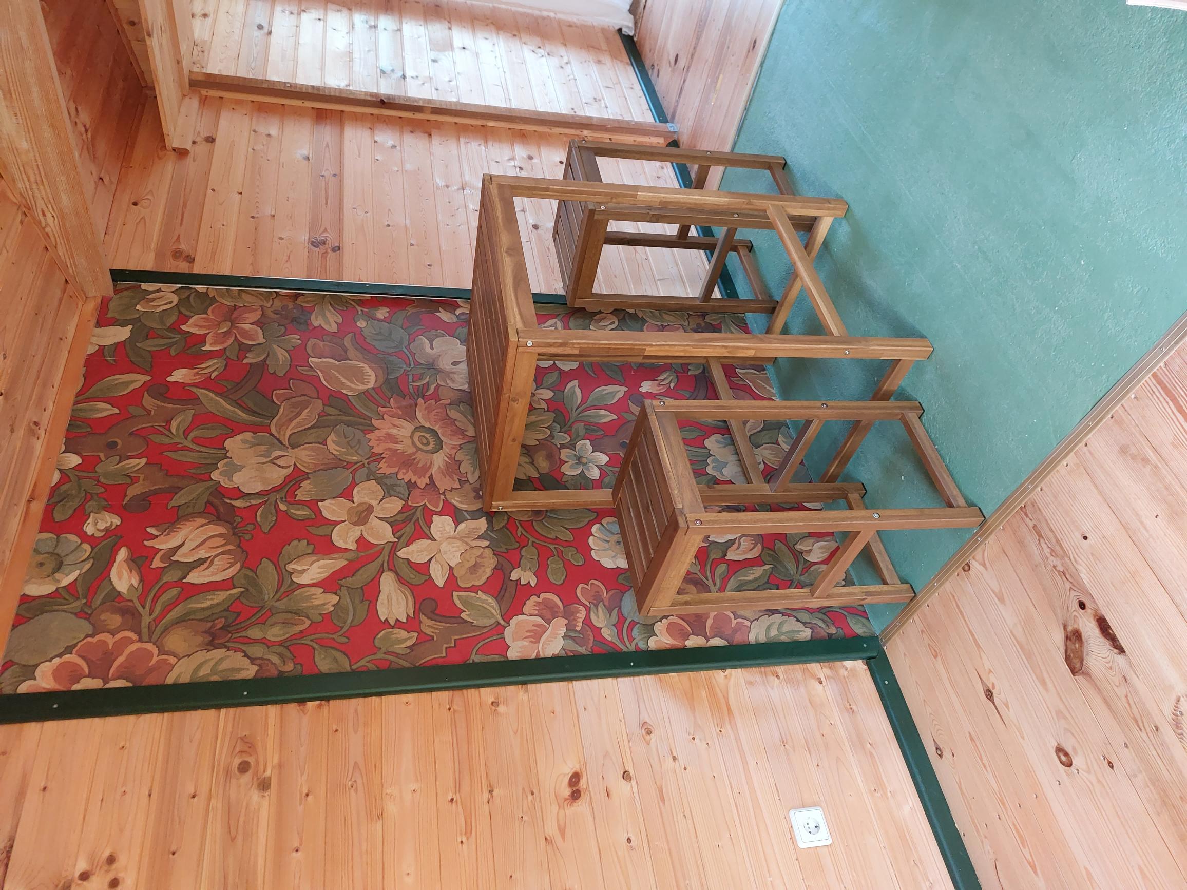 Red Wagon dining area