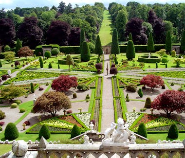 Drummond Castle Gardens.