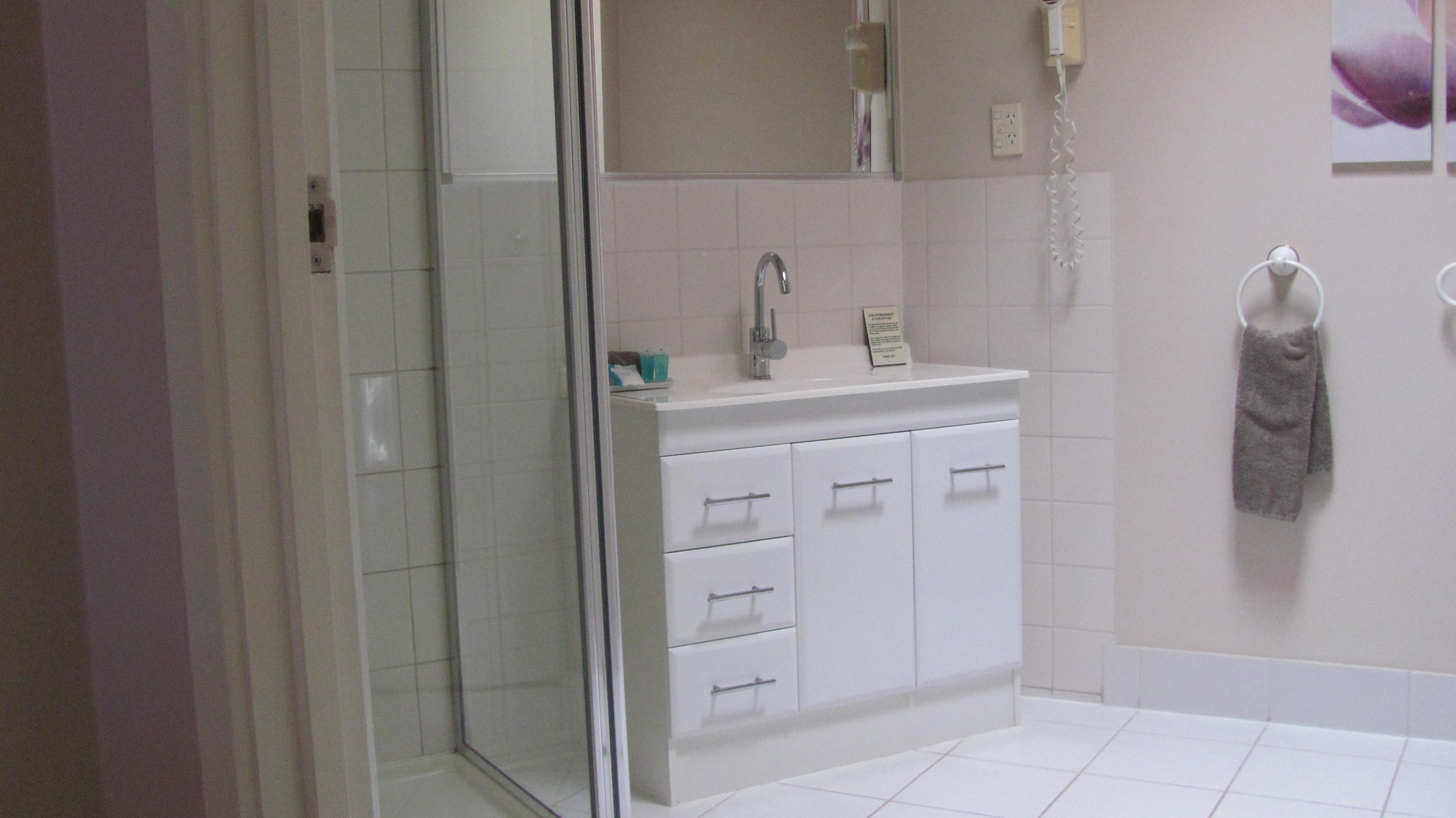 Bathroom Executive Room 2