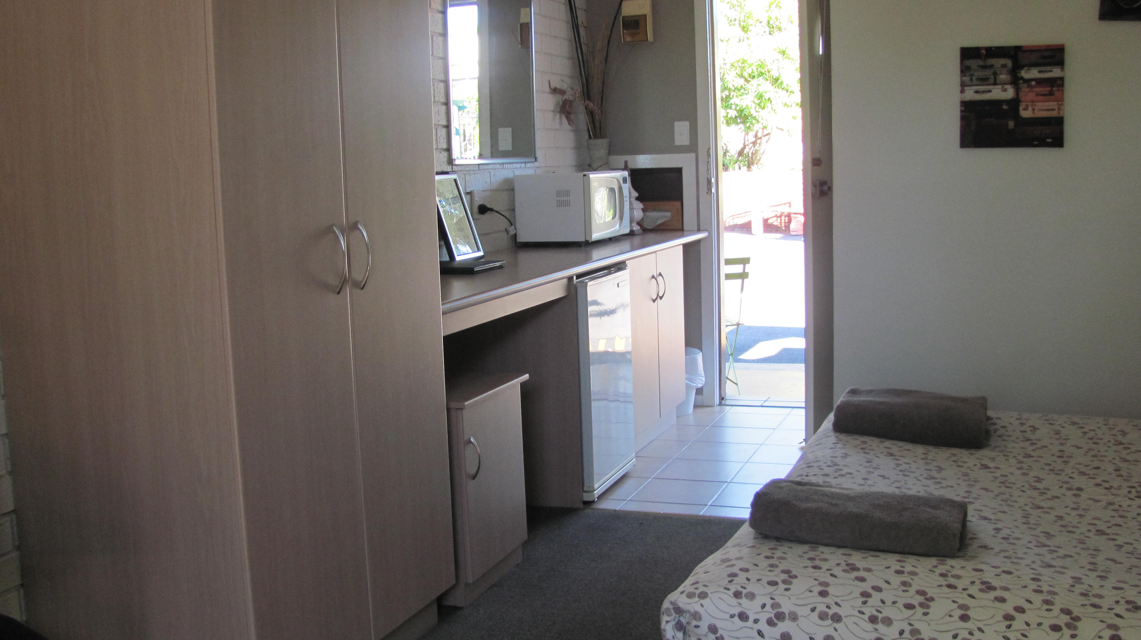 Standard Room - Queen and Single