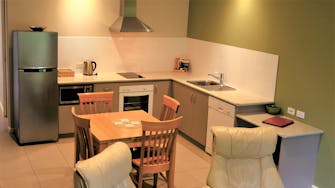 Must at Coonawarra wine country accommodation Penola South Australia dining spa apartment full kitchen