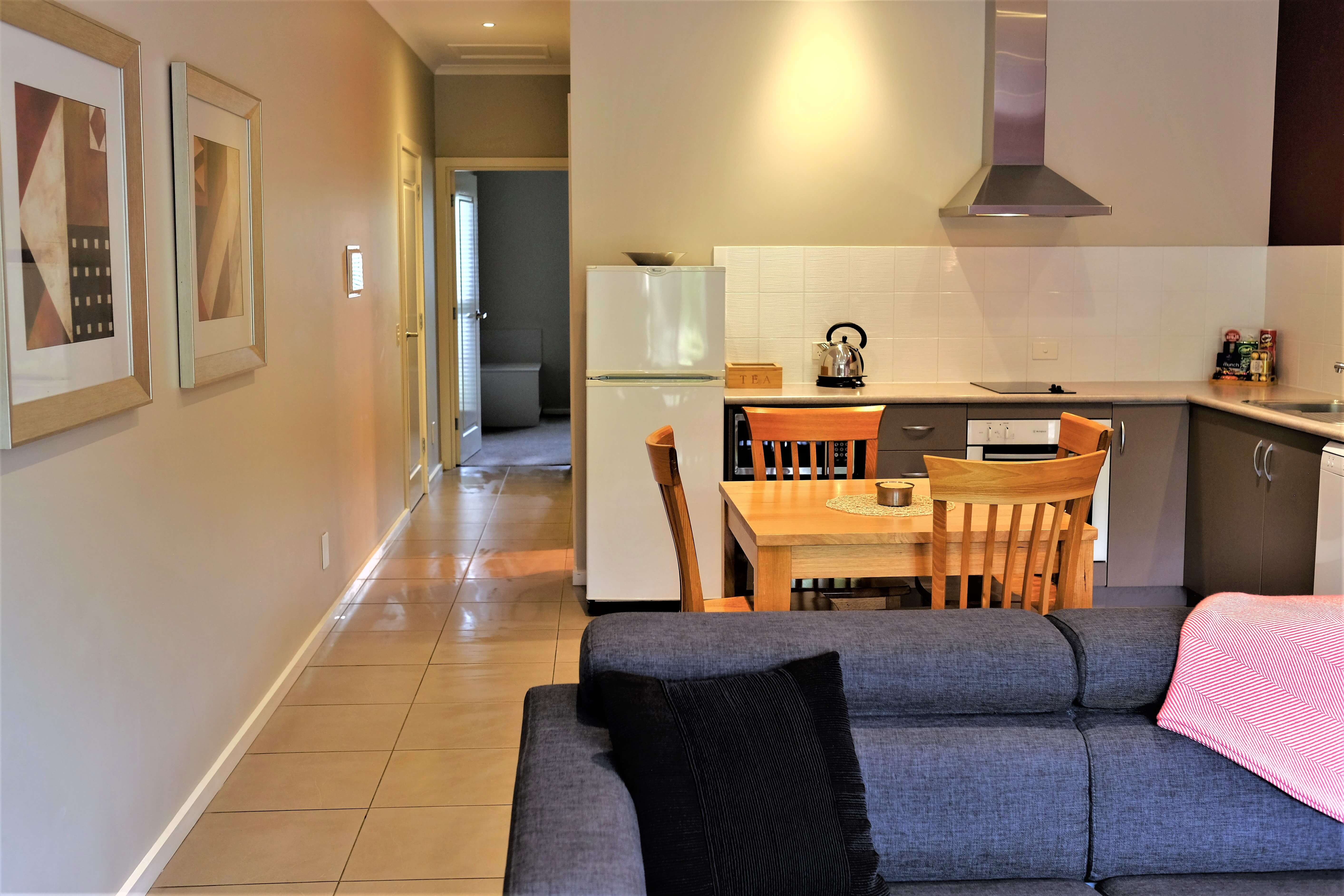 B) Luxury Spa Apartment | Must At Coonawarra