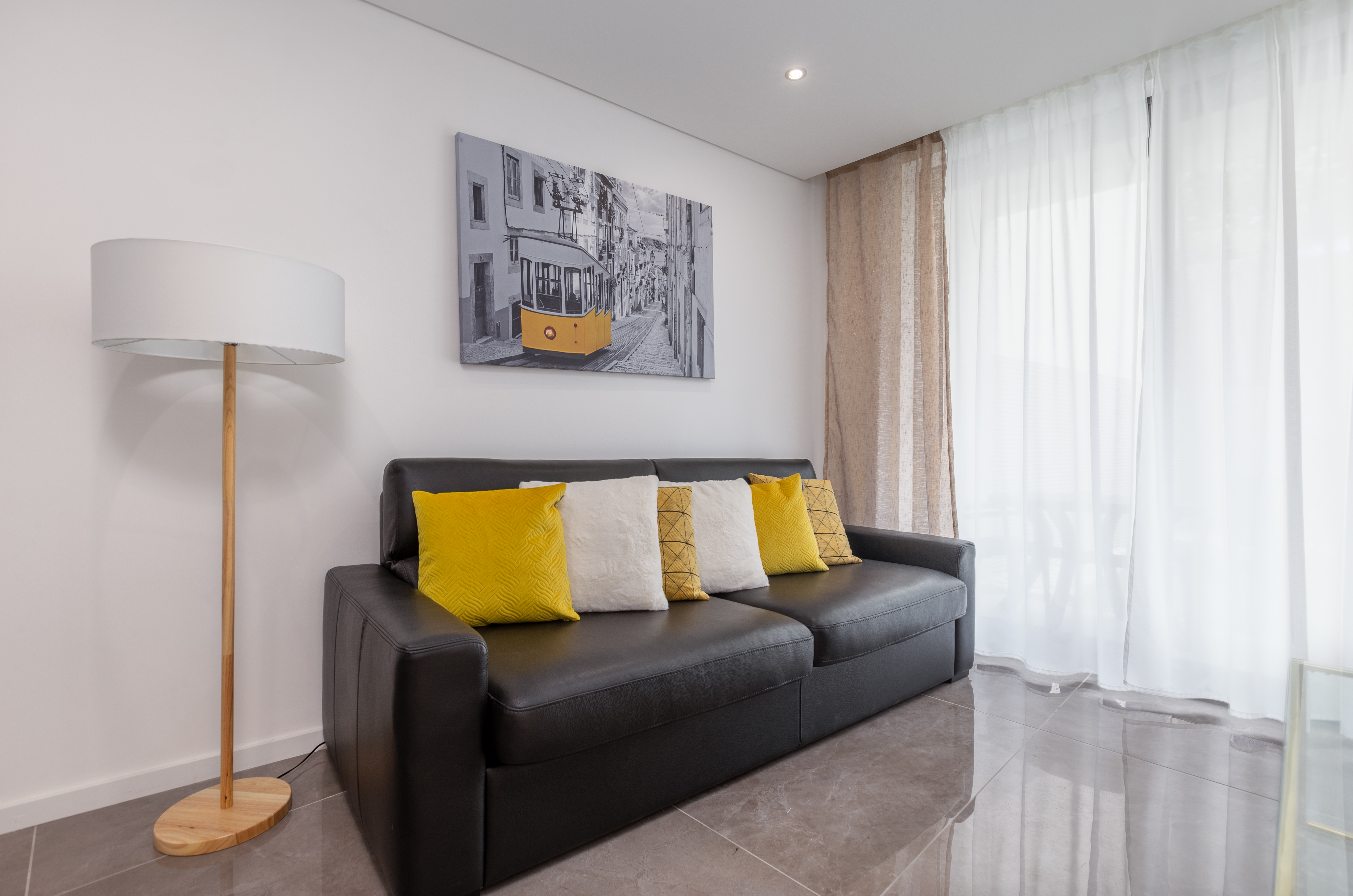 APARTMENT 0 / GARDEN