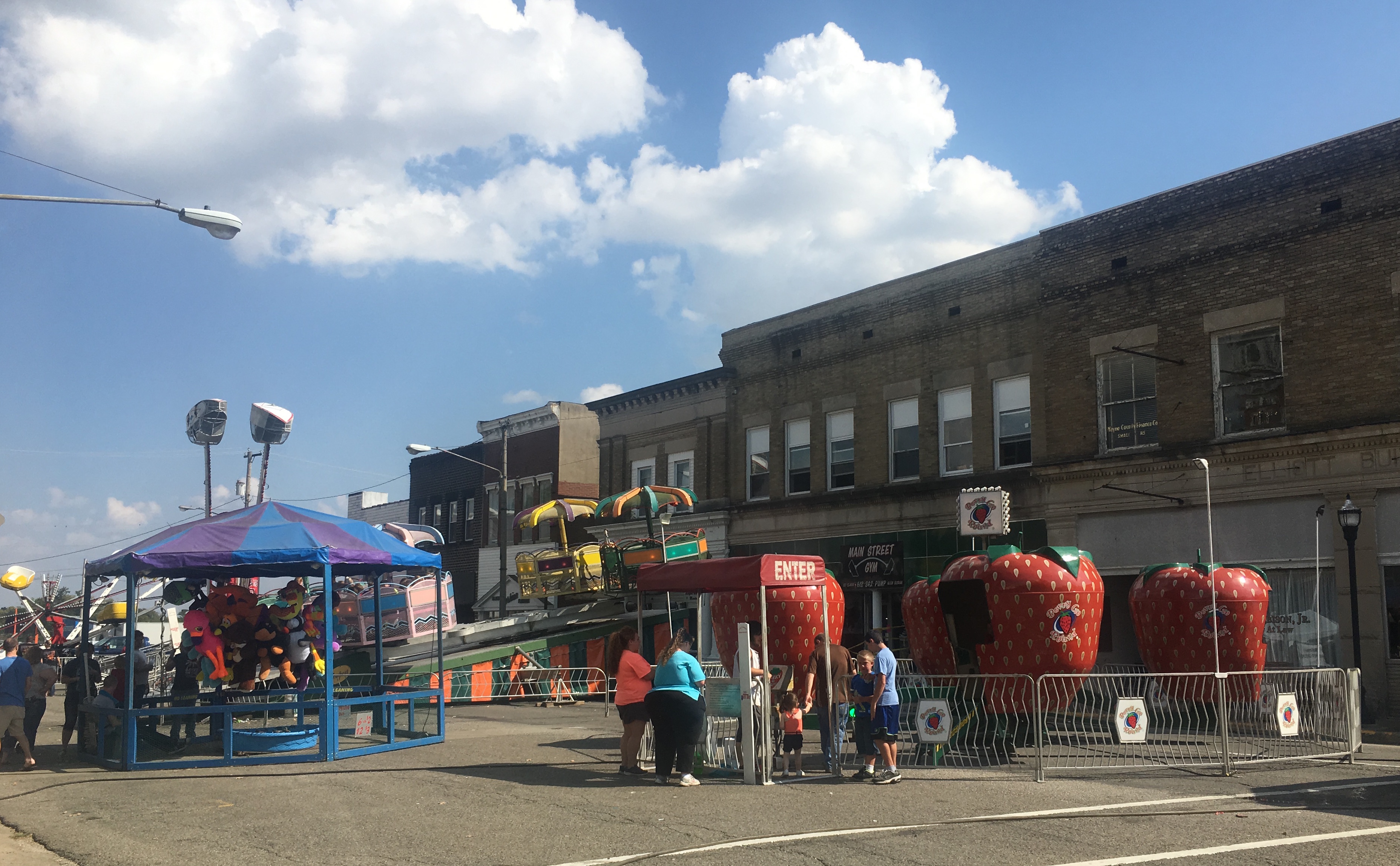 Carnival midway in front of The Wayne County Courthouse, Il