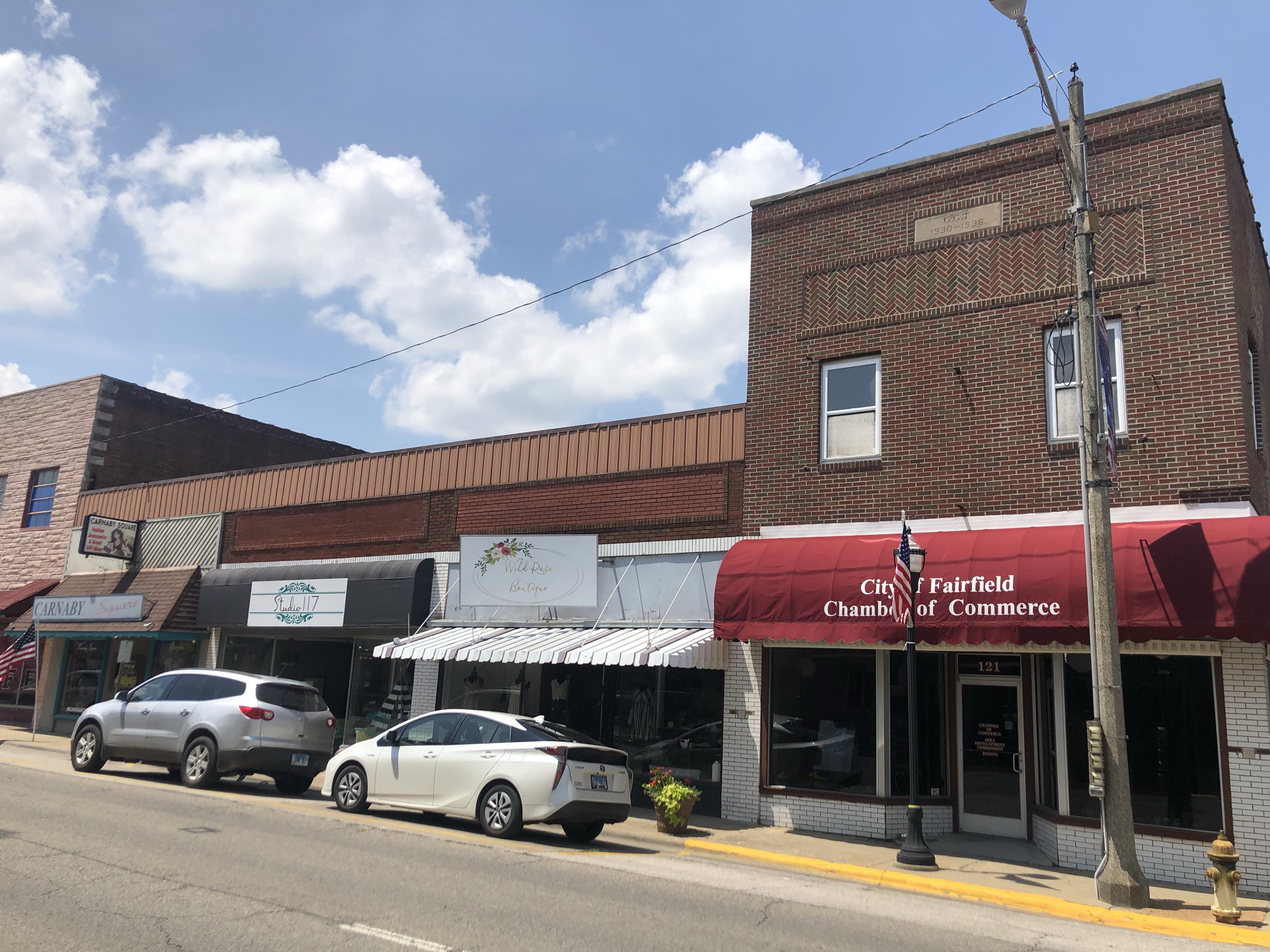 Main Street store fonts in Fairfield Il