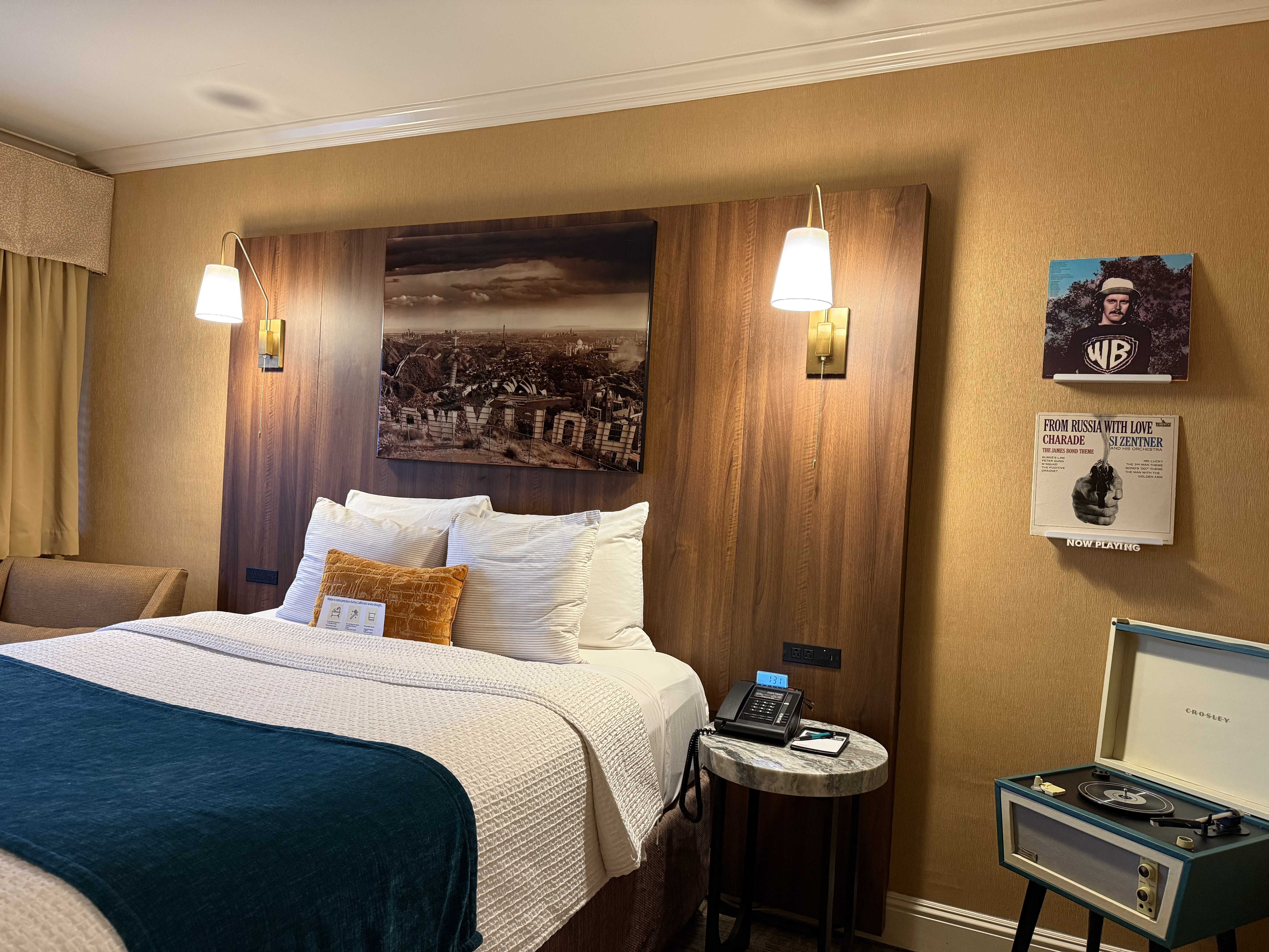 1 Queen Bed - Deluxe Room