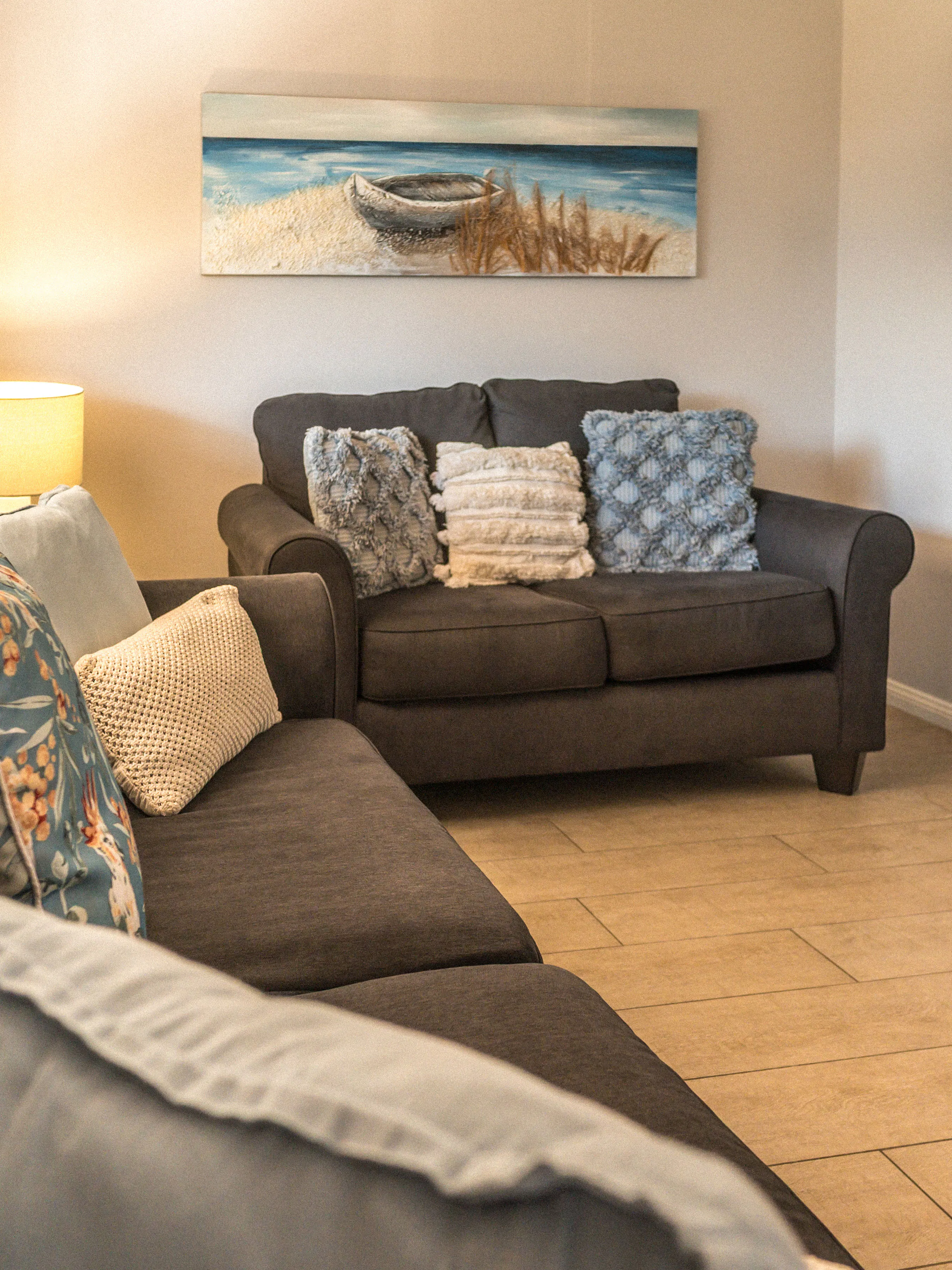 Unit 7 Lounge room