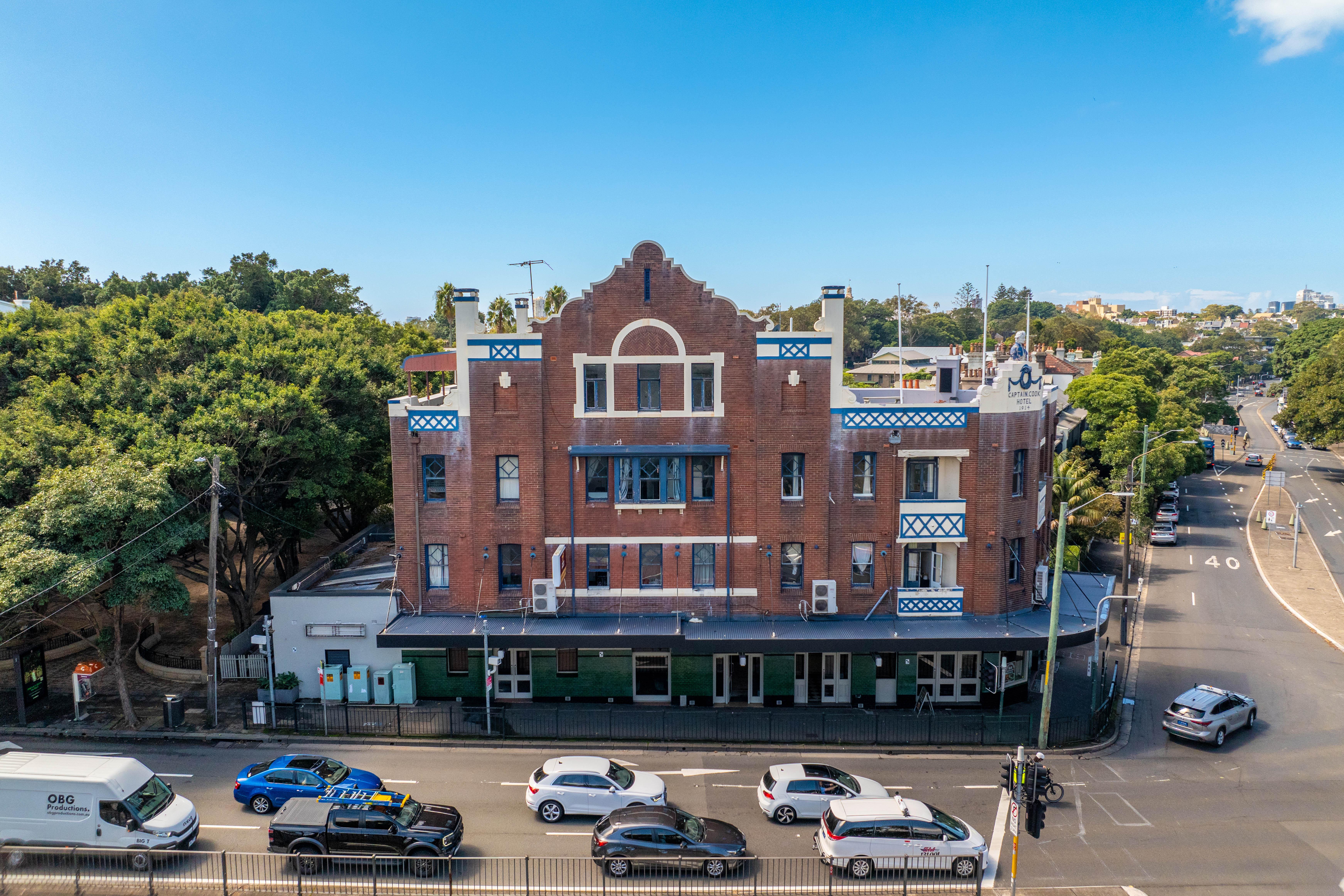 External view of Pad Hostel and Captain Cook Hotel - Paddington, Sydney.