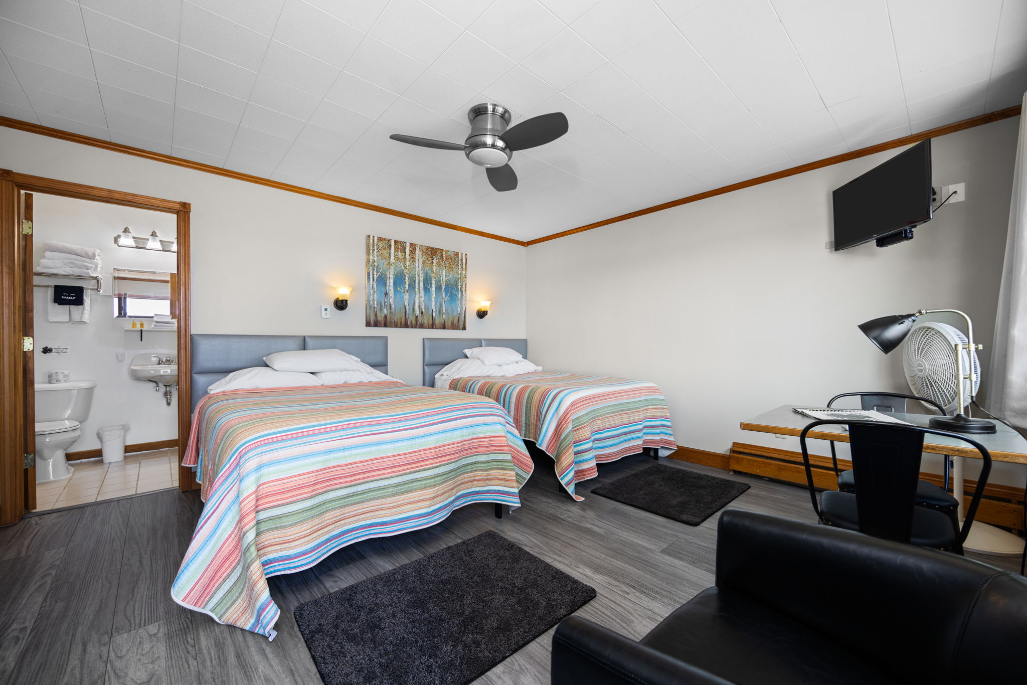 2 Double Beds Bay Side