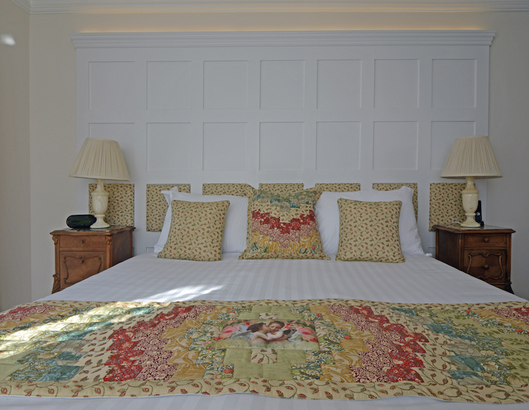 Haven Hall Hotel Bedroom 4 quilt & pillows