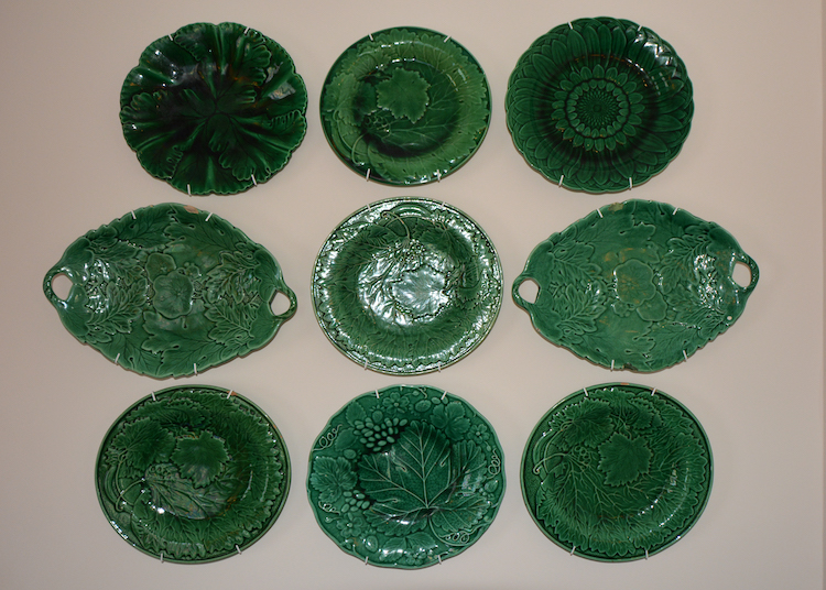 Haven Hall Hotel Sea View 2 Suite majolica plates