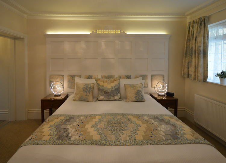 Haven Hall Hotel GS1 Bed at night