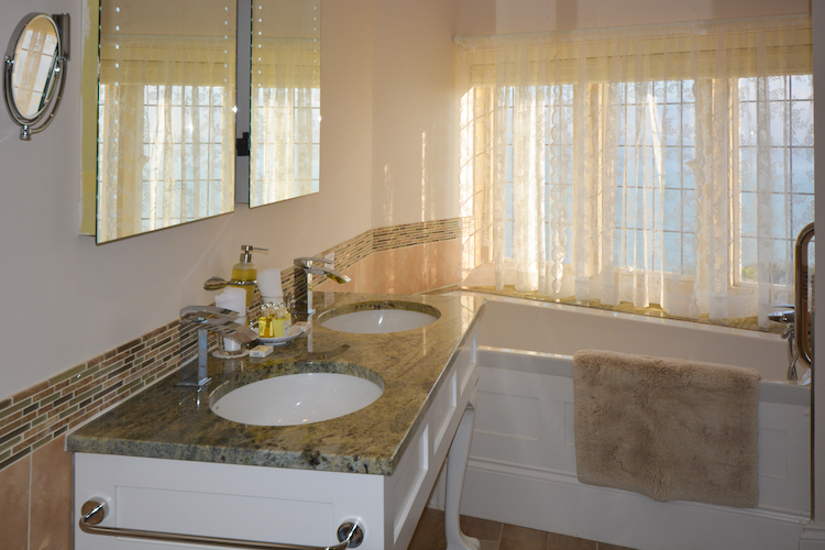 Haven Hall Hotel Bedroom 1 basins & bath