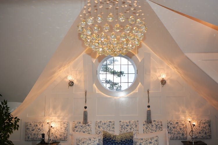 Haven Hall Hotel Sea View 3 Suite chandelier, lights & window
