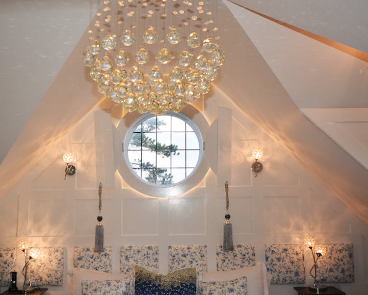 Haven Hall Hotel Sea View 3 Suite chandelier, lights & window