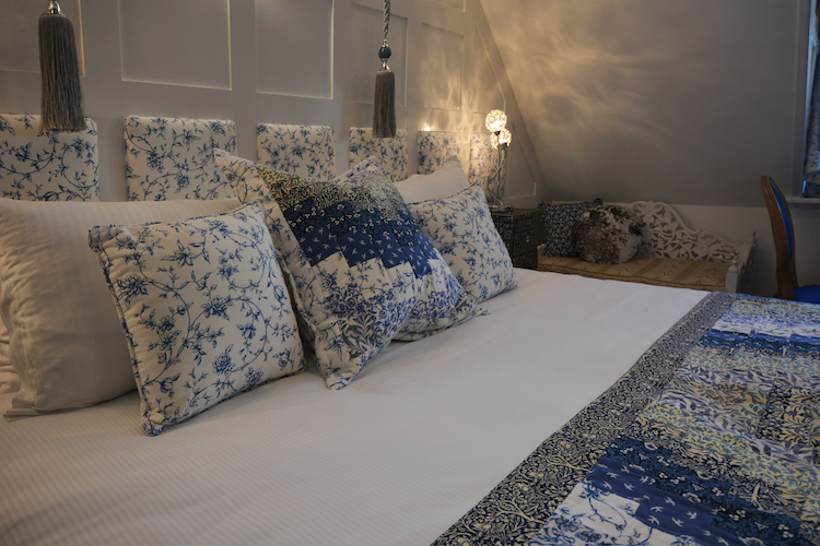 Haven Hall Hotel Sea View 3 Suite pillows