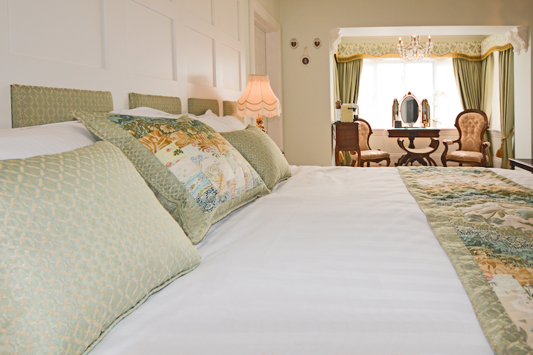 Haven Hall Hotel Bedroom 3 pillows