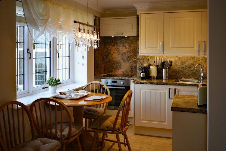 Haven Hall Hotel Sea View 2 Suite kitchen
