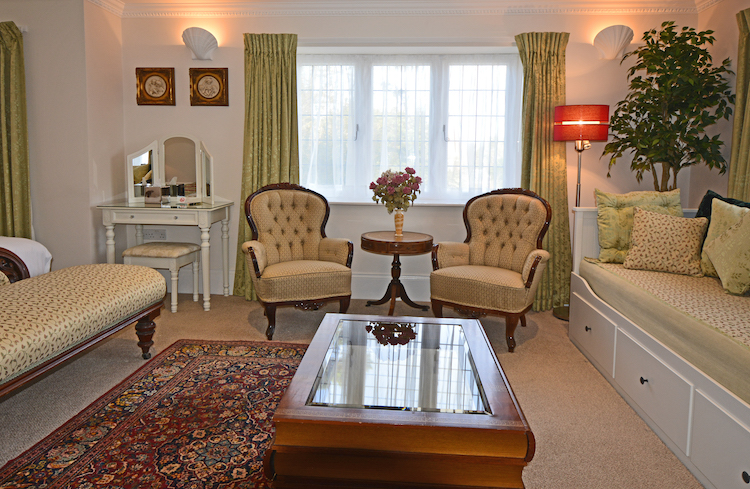 Haven Hall Hotel Sea View 2 Suite coffee table & chairs