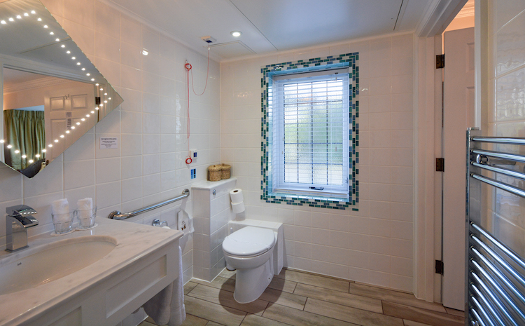 Haven Hall Hotel Sea View 1 Bedroom view of bathroom